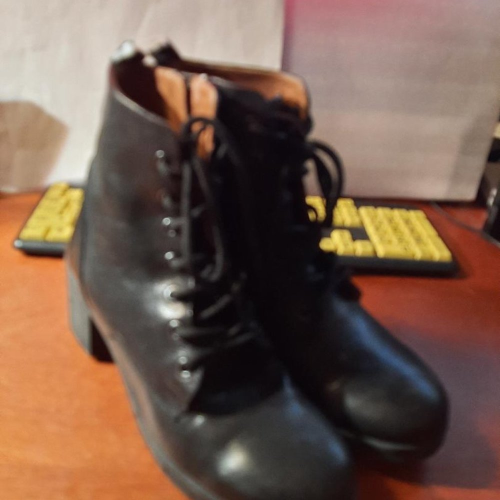 NEW ! Unity In Diversity Soule Boot Black Size US9/EU40